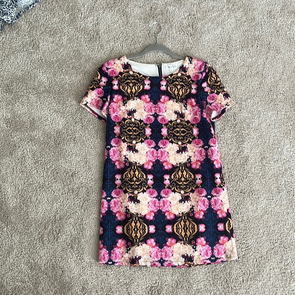 Mini dress